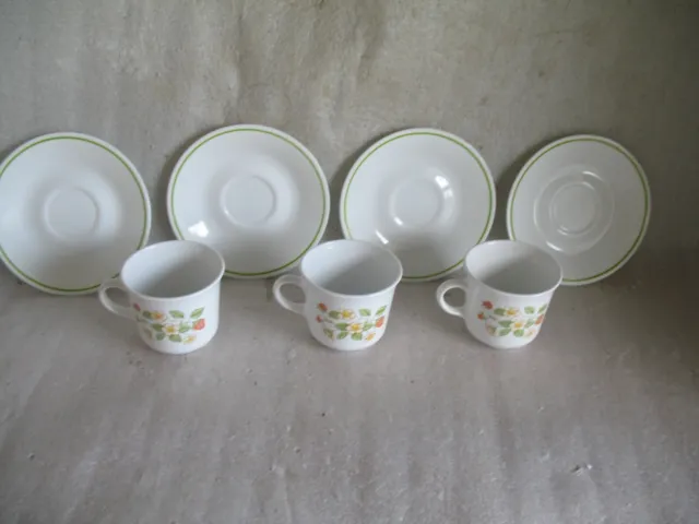 3 Vintage Strawberry Sundae Corelle Corning Tea Cups and 4 Saucers EUC