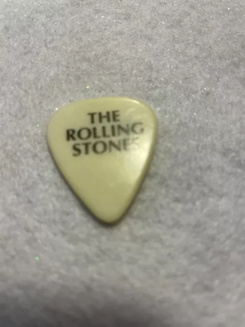 Darryl Jones - The Rolling Stones tour issue guitar pick picks - No lot