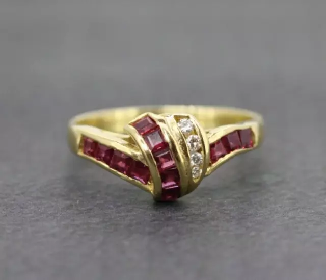 18ct Yellow Gold Ruby & Diamond Cluster Ring Size K 1/2