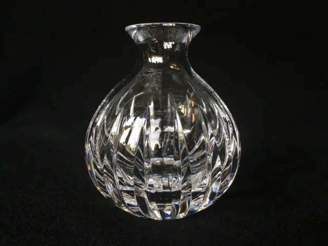 Petit VASE BOULE en CRISTAL TAILLÉ Signé STEPHENS