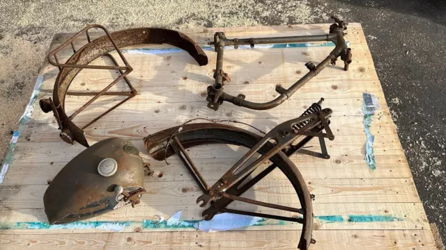 Panther Motorrad Rahmen Tank Telegabel Schutzblech vorn hinten Teilepket Panther Motorrad Rahmen Tank Telegabel Schutzblech vorn hinten Teilepket