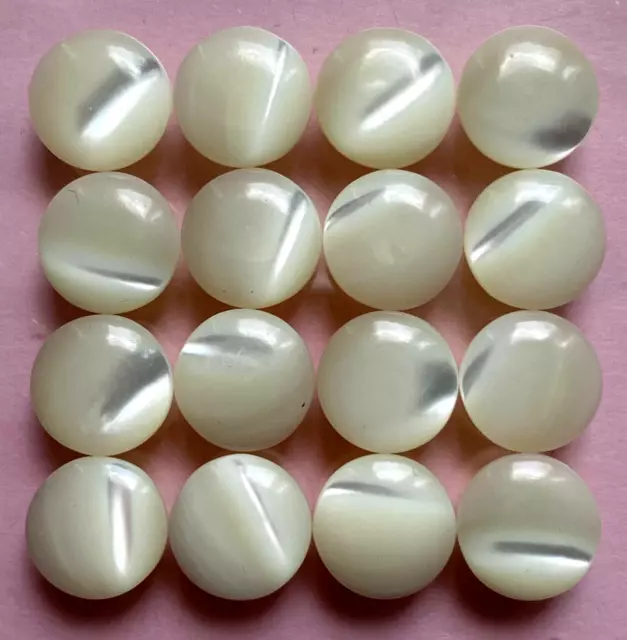 Nacre véritable 10 mm - Lot de 16 petits boutons anciens