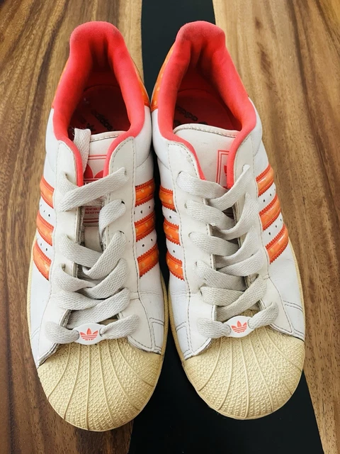 adidas gazelle silver green womens Adidas Unisex Superstar Heart Sneakers White/Pink main image 1
