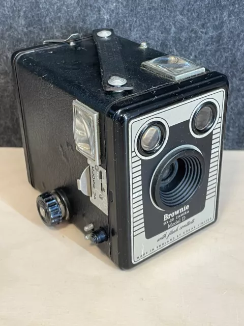 Vintage Kodak Brownie Flash Contacts Model D Six-20 Camera Made in England Old