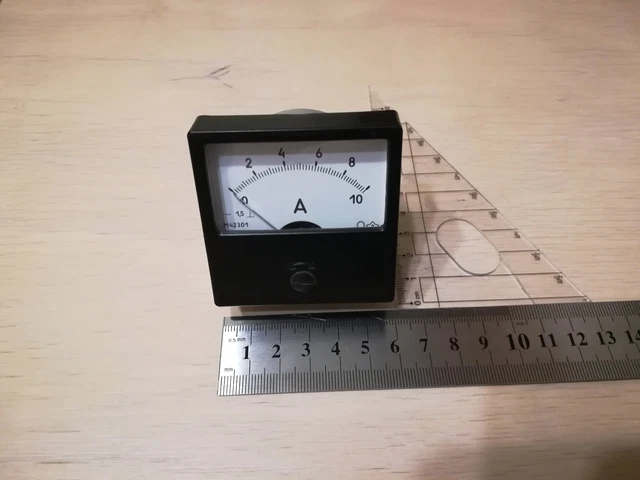 Vintage amper meter, tube amper meter M42301 ; 0 -10 A Vintage amper meter, tube amper meter M42301 ; 0 -10 A