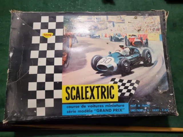circuit voitures electriques SCALEXTRIC 33 Grand Prix