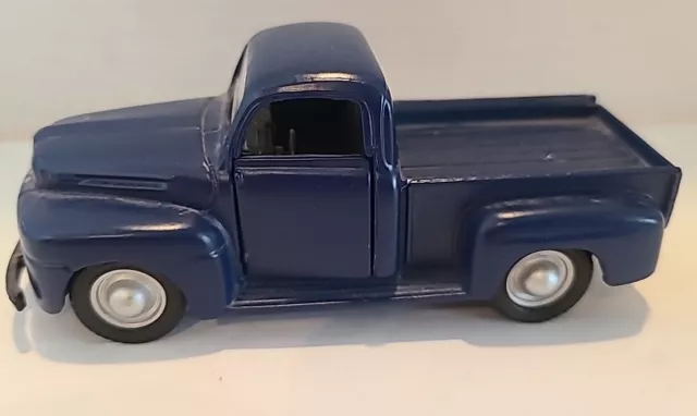 Maisto 1948 Ford Pickup 1:36 Scale Blue