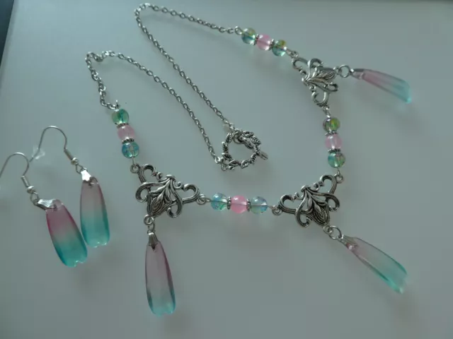 Vintage Art Deco Style 2 Tone Glass Petal Necklace & Silver Long Earrings Gift