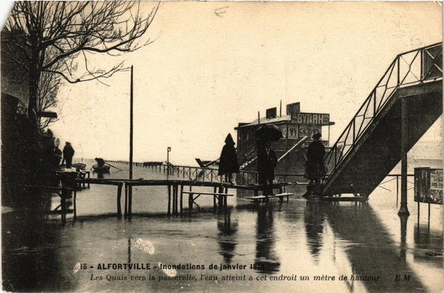 CPA ALFORTVILLE - Inondations de anvier 1910 - Les Quais vers la .. (659690)