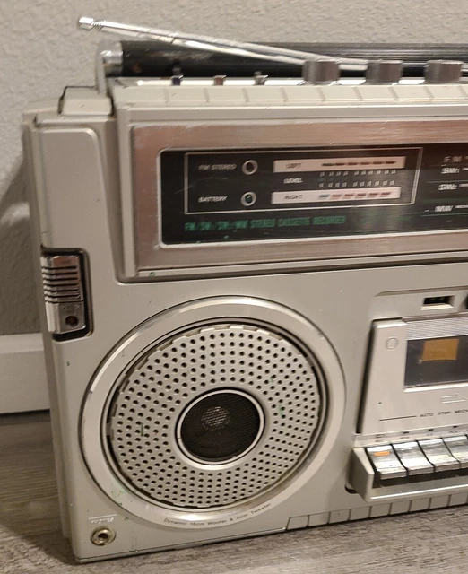 VINTAGE AIMOR ST804FS2 Boombox Stereo Ghettoblaster *Cassette Does Not