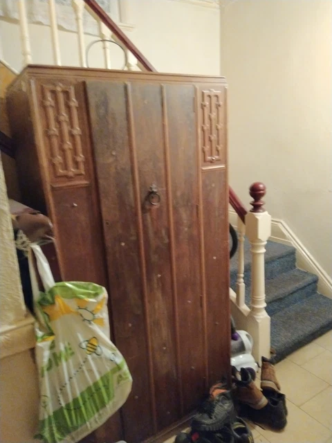 Vintage / Retro Wardrobe.  Collection only