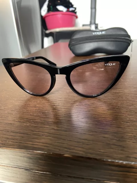 OCCHIALI DA SOLE Vogue Cat Eye per Gigi Hadid EUR 75 00 PicClick IT