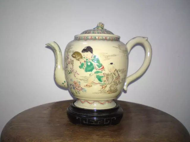 Japanese Meiji ushirode kyūsu Satsuma Pottery Teapot and Cover