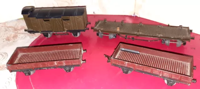 Lot 4 wagons anciens JEP Ho 1 bestiau et 3 plateaux  particularité  assez lourds