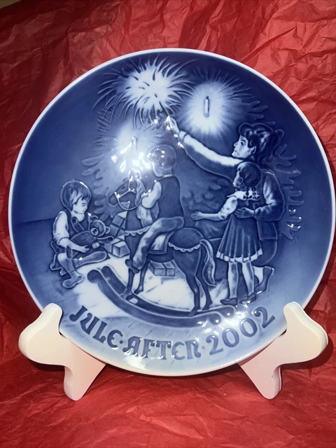 B & G Christmas Plate JULE AFTER Bing & Grondahl 2002