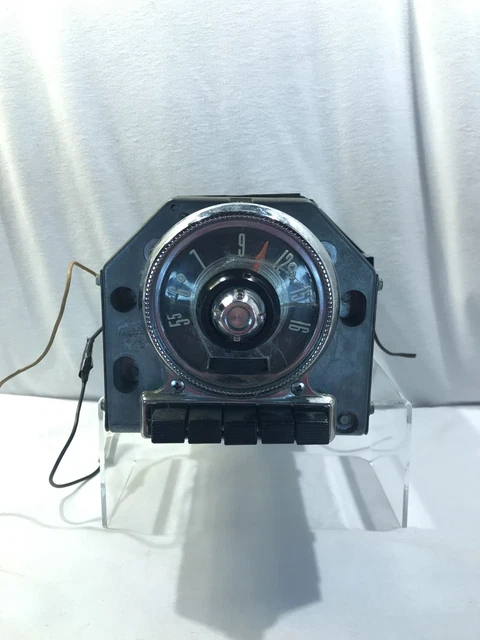 ANTIQUE CAR TRUCK radio, Fomoco 1950s Ford automobile radio, round dial