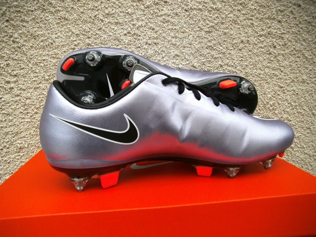 Nike Mercurial Veloce II SG-Pro  Gr. 41   Lila glänzend  -  (651621 580)  2016
