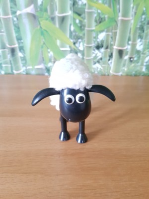 WALLACE AND GROMIT Shaun The Sheep WIND UP Walking Toy Figure 11cm WALLACE AND GROMIT Shaun The Sheep WIND UP Walking Toy Figure 11cm