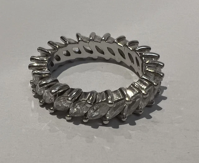 Superbe bague - argent massif et Brillants