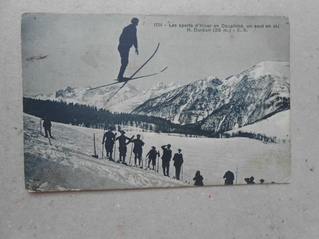 CPA sports d'hiver un saut en ski H. Durban