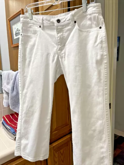 Womens Lee lower on  the Waist Capri/Crop Pants Size 10 Petite White