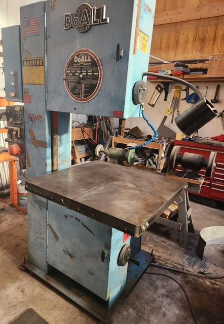 DoAll Model 2013-V Industrial Vertical Bandsaw