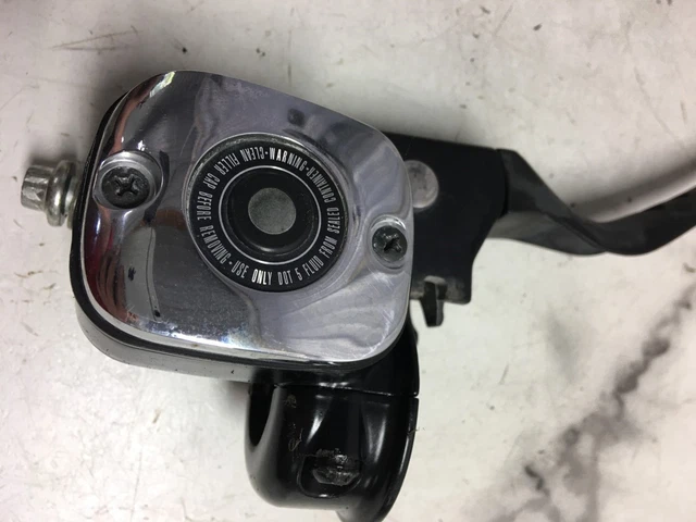 96 Harley Davidson FLHT Electra Glide front brake master cylinder