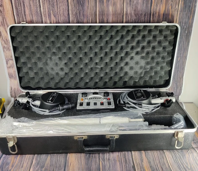 Novatron 240 2 Head Lighting Kit Flash Kit w/ Hard Case