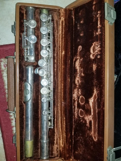 Artley Flute Nogales.Ariz 18-0 with case #372006