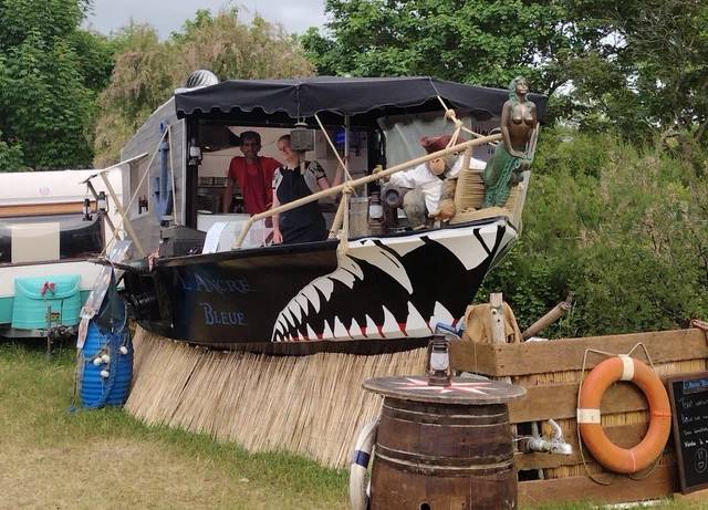 food truck Food Boat Pirate Restaurant 12