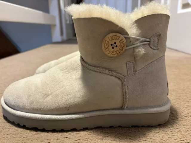 Ladies ugg boots clearance size 6.5