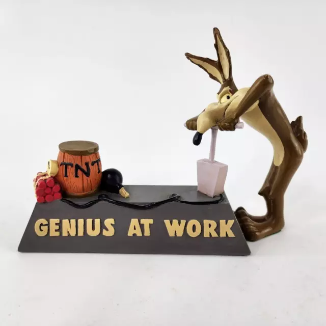 Wile E. Coyote Figurine Statue TNT Genius At Work 1995 Warner Bros Studio RARE