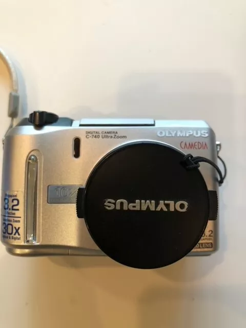 Olympus D-740 Ultra Zoom Digital Camera