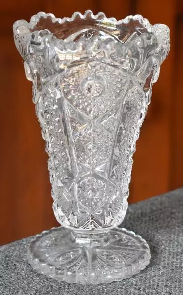 Lovely Circa 1909 Imperial Glass #4040 Pressed Glass Vase