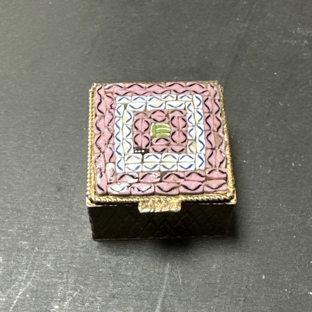 Broche Ancienne Créateur, Art Déco Nouveau, Feuillage En Plaqué Or 18 Carats (750)