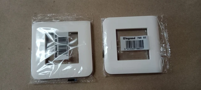 Lot De 2 Plaques Legrand Mosaic 78802 – Blanches, Avec Enjoliveur, Pour Finition élégante