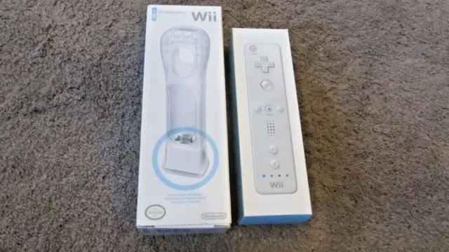 Official Genuine Nintendo Wii Motion Plus Adapter & Wii Remote Controller - NEW