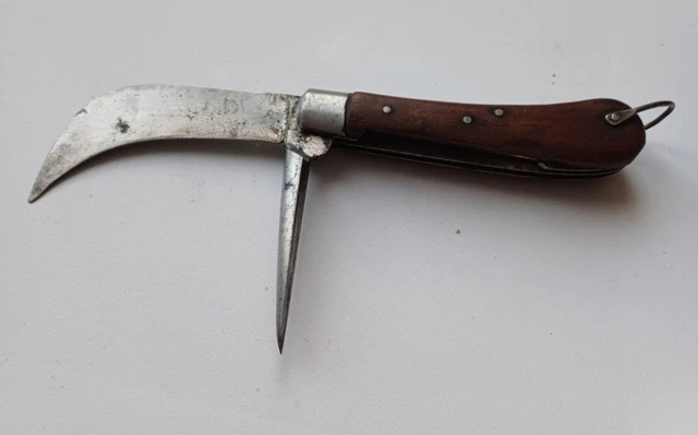 Lot de 2 anciens couteaux pliants, Pradel Argenté Métal