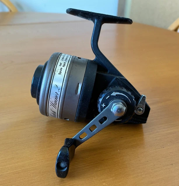 cast with closed face spincast fishing reel REEl:Spincast 6+1 BB,CNC Body J39(Red) Pflueger Trion spincast reels embody the rich tradition SPINCAST REEl:Spincast Fishing Reel with