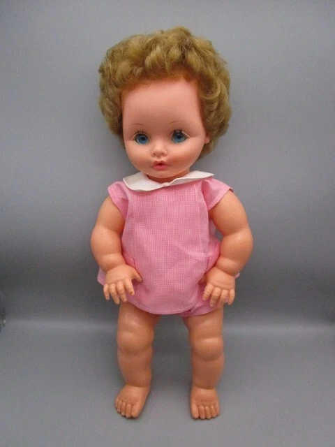 Poupée VAHINE BELLA de 1961 Noire avec yeux dormeurs & ses vêtements 25 cm