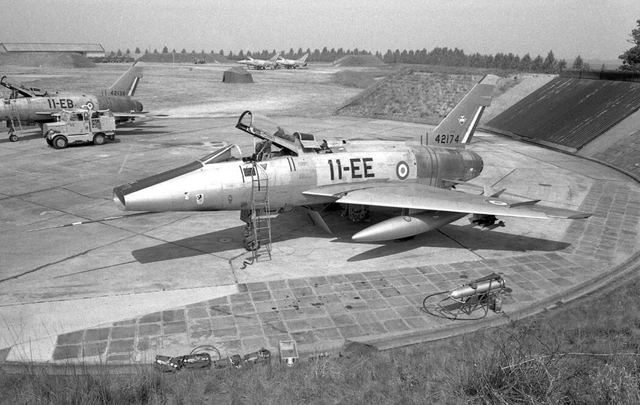 11 Esc, französischer AF, F-100D, 42174 '11-EE' in Norwegen, 69. Juni - original B&W neg