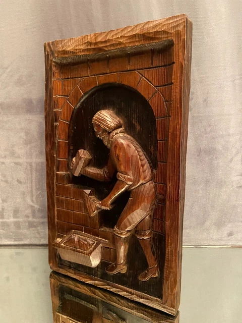 Panneau de bois sculpté bas relief au tailleur de pierre (série de 5 possible) 2