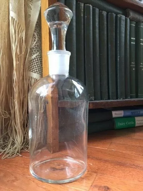 PYREX 8-1/2" APOTHECARY Bottle Jar LABORATORY Glassware w STOPPER DRUG STORE vtg