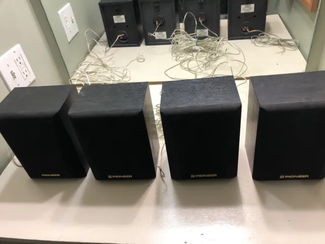 Pioneer Htp100 Home Speakers. front and rear speakers. tested and working.