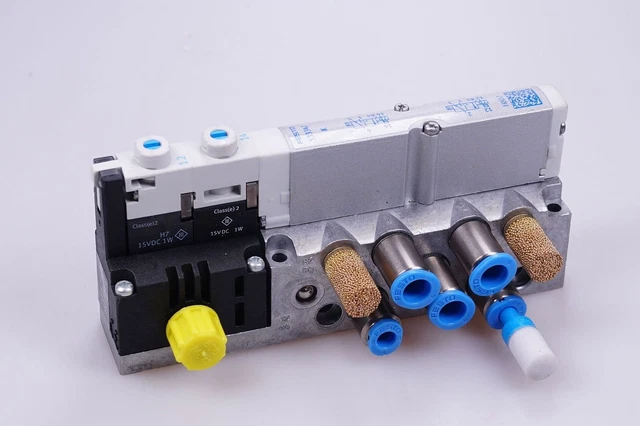 1PC Festo CPV18 M1H 2X3 GLS 1/4 163189 Solenoid Valve New