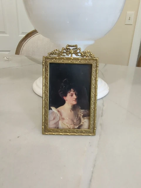 Antique Vtg Gold Brass French Bow Ribbons & Flowers Miniature Picture Frame