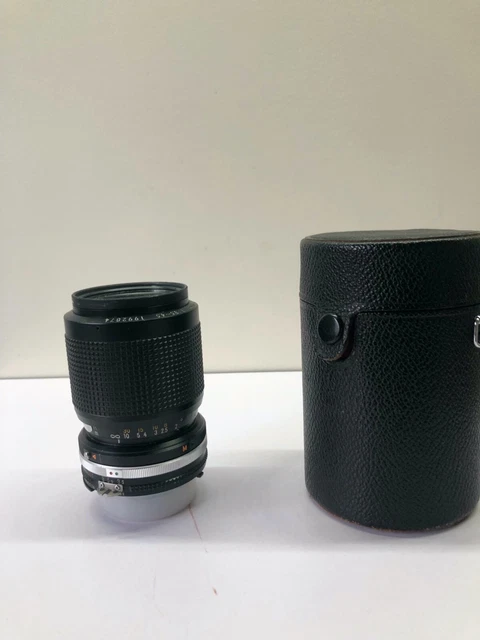 Objectif Nikkor zoom 35~105   1:3,5~4,5  (monture AI de 1977)