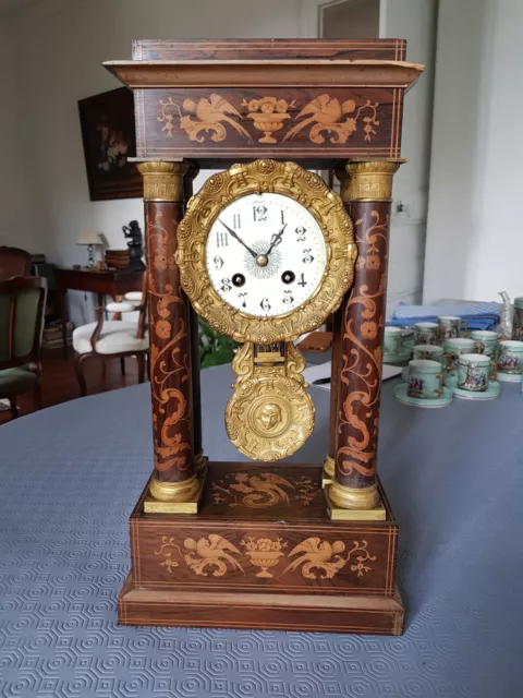 Pendule Portique 19 Eme En Marquetterie Et Bronze Dore Marquetry Portico Clock