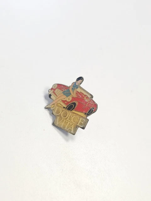 Broche Vintage Dolce Vita Paris - Métal Doré Mat Avec Cabochon Résine Orange - 50x50mm - Occasion Portée