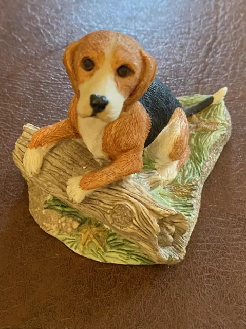 charmstone beagle dog figurine